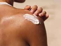 ¿Puedo aprovechar el protector solar del año pasado este verano?